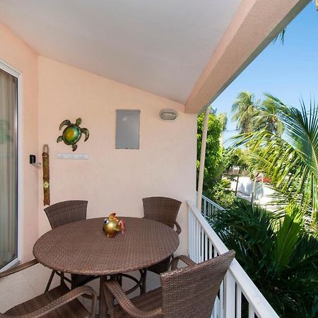 Beach Living At Island Pine Villas Blaw George Town Luaran gambar