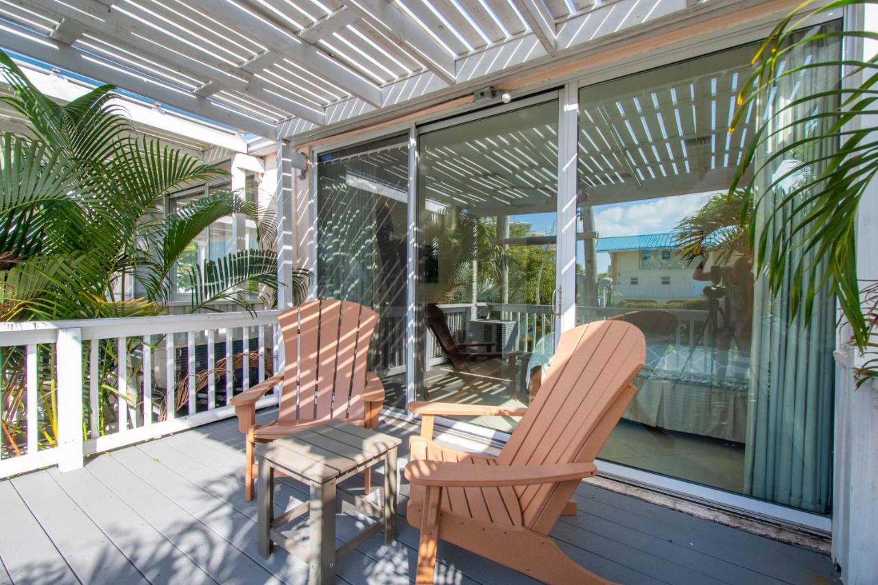 Beach Living At Island Pine Villas Blaw George Town Luaran gambar