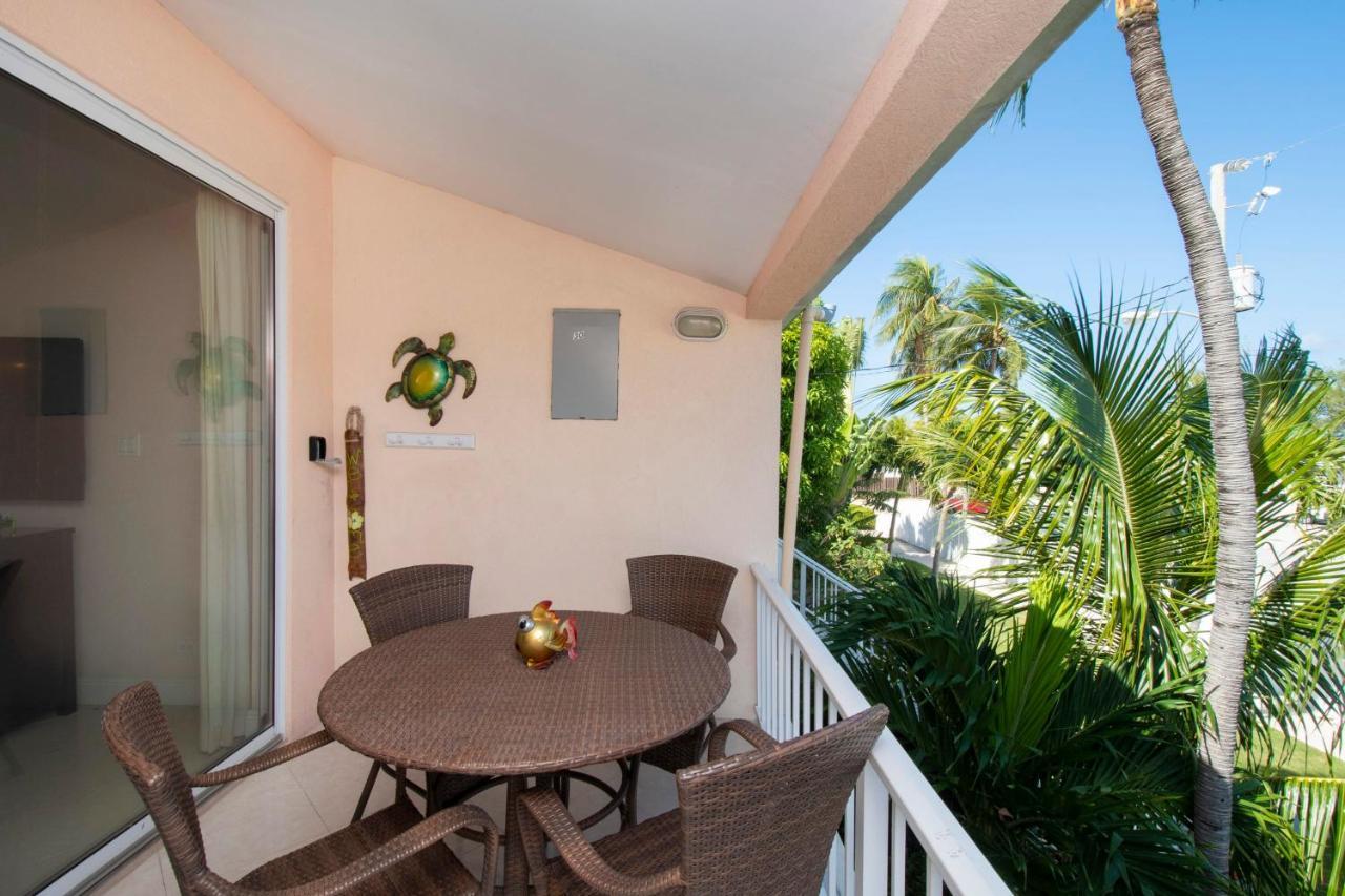 Beach Living At Island Pine Villas Blaw George Town Luaran gambar