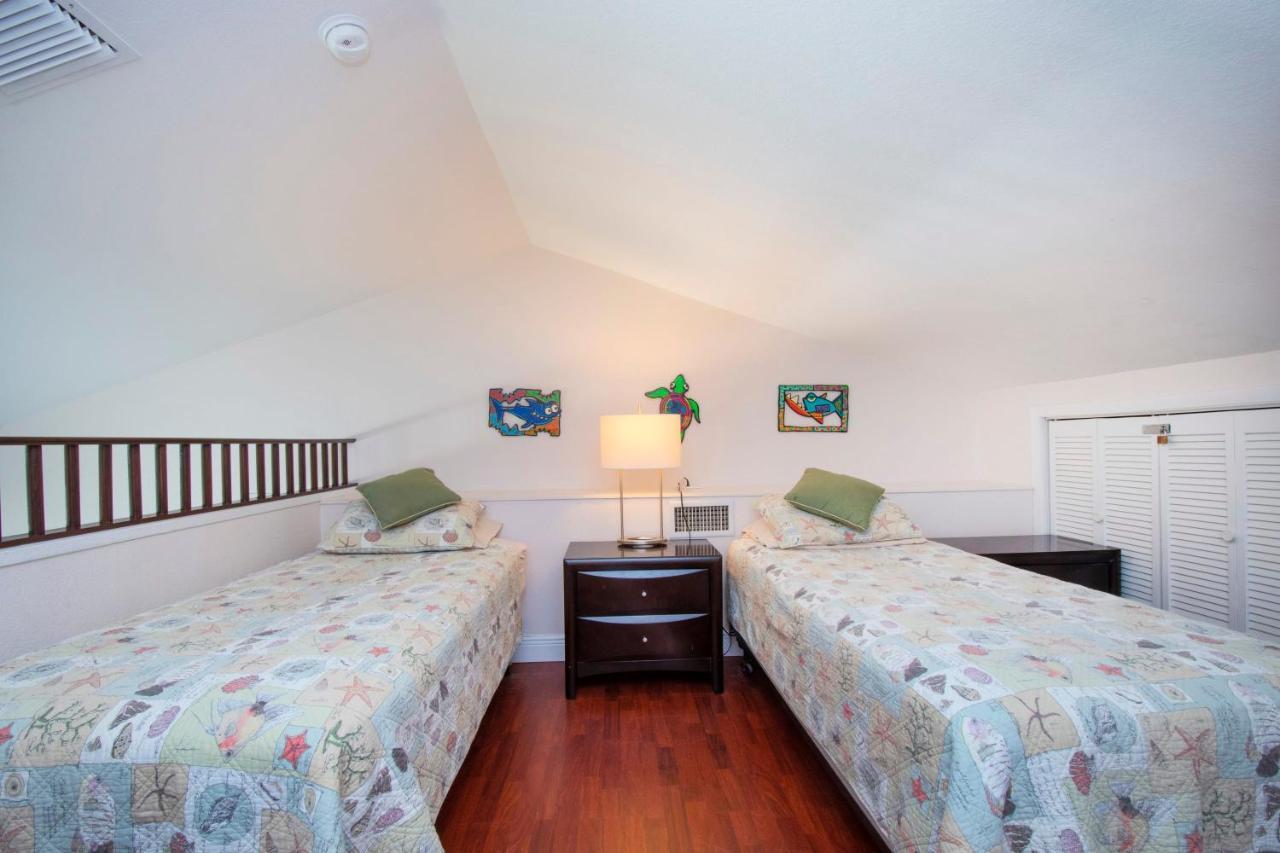 Beach Living At Island Pine Villas Blaw George Town Luaran gambar