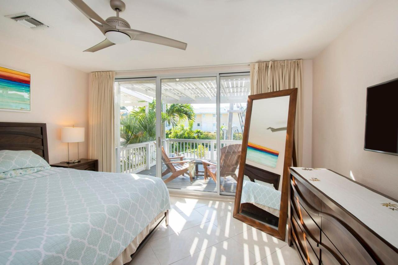 Beach Living At Island Pine Villas Blaw George Town Luaran gambar