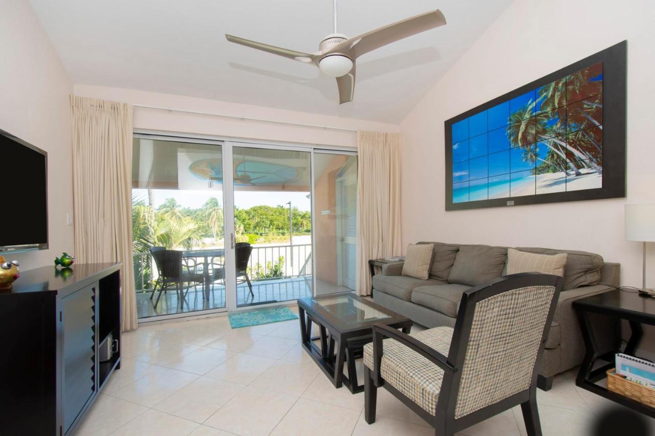 Beach Living At Island Pine Villas Blaw George Town Luaran gambar