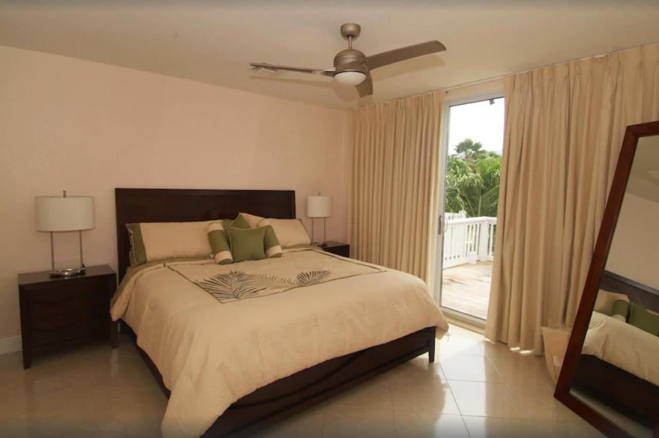 Beach Living At Island Pine Villas Blaw George Town Luaran gambar