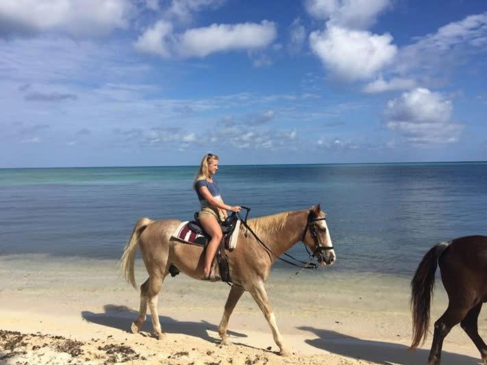 Beach Living At Island Pine Villas Blaw George Town Luaran gambar